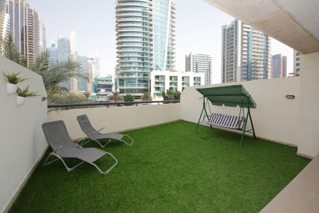 Entire Unit Hosted By Eco Prime Homes * Dubai